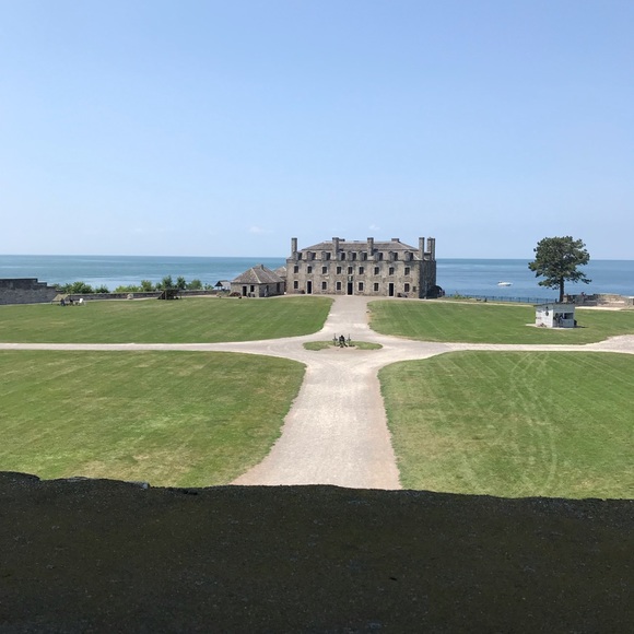 Meet your Posher, Emily - Picture 1 of 1